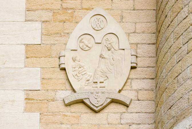 Mandorle Saint-Irénée, oeuvre de Marc Olson en ciment naturel Prompt