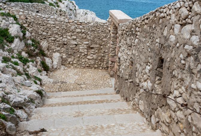 Château d’If: upgrading 500 m² of paving with Prompt