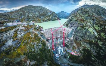 Vicat construction site for the Spitallamm dam on Lake Grimsel